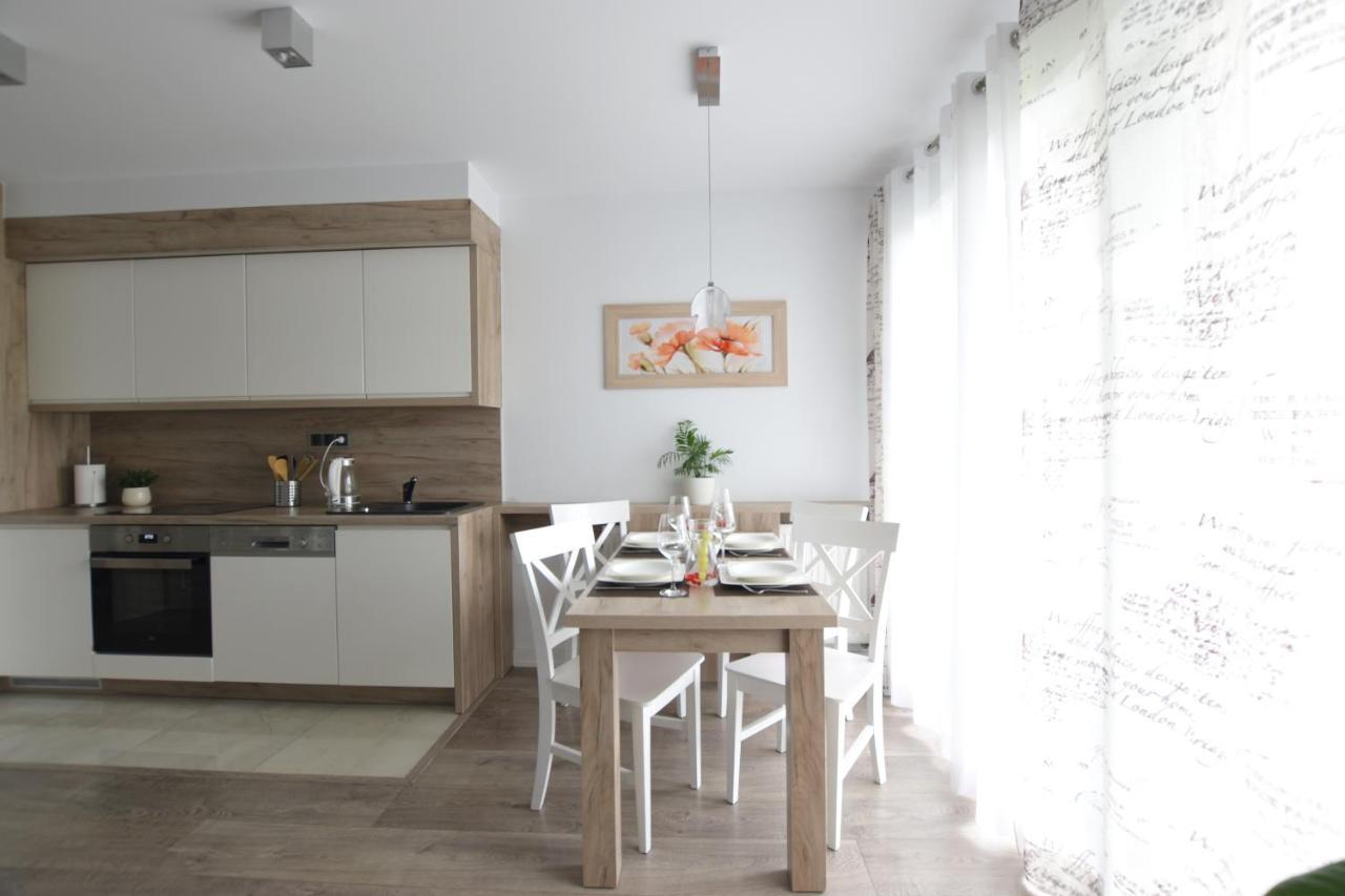 Sun Apartment *